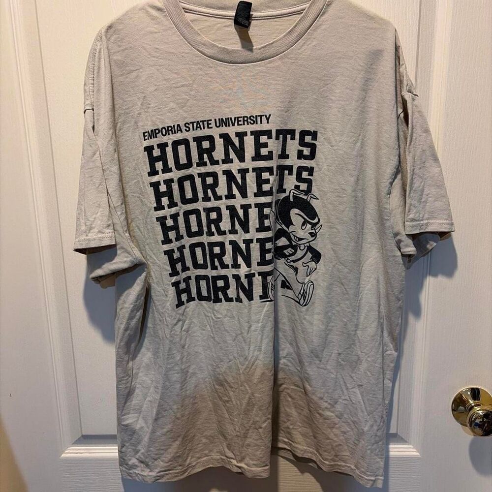 Unbranded Men's Grey and Cream T-shirt